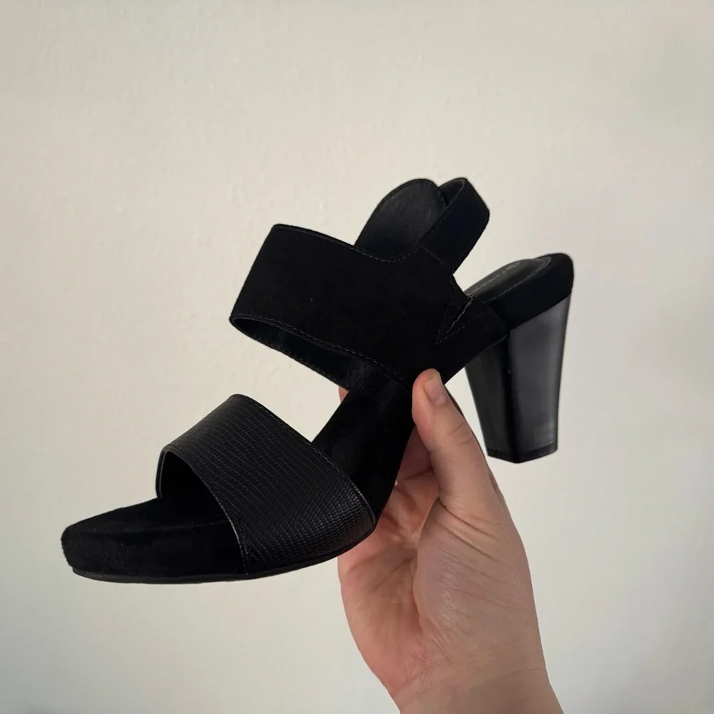 Giani Bernini Aikko Black Platform Chunky Buckle Heel 9M Modern Chic Like New